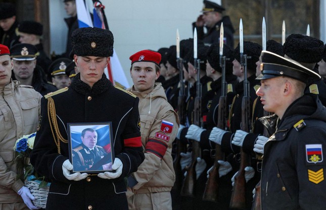 Nga mất hơn 1.300 binh sĩ trong chiến dịch ở Ukraine
